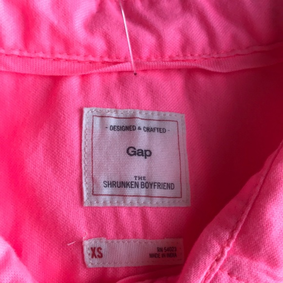 Brand new GAP shrunken boyfriend shirt - Picture 3 of 7